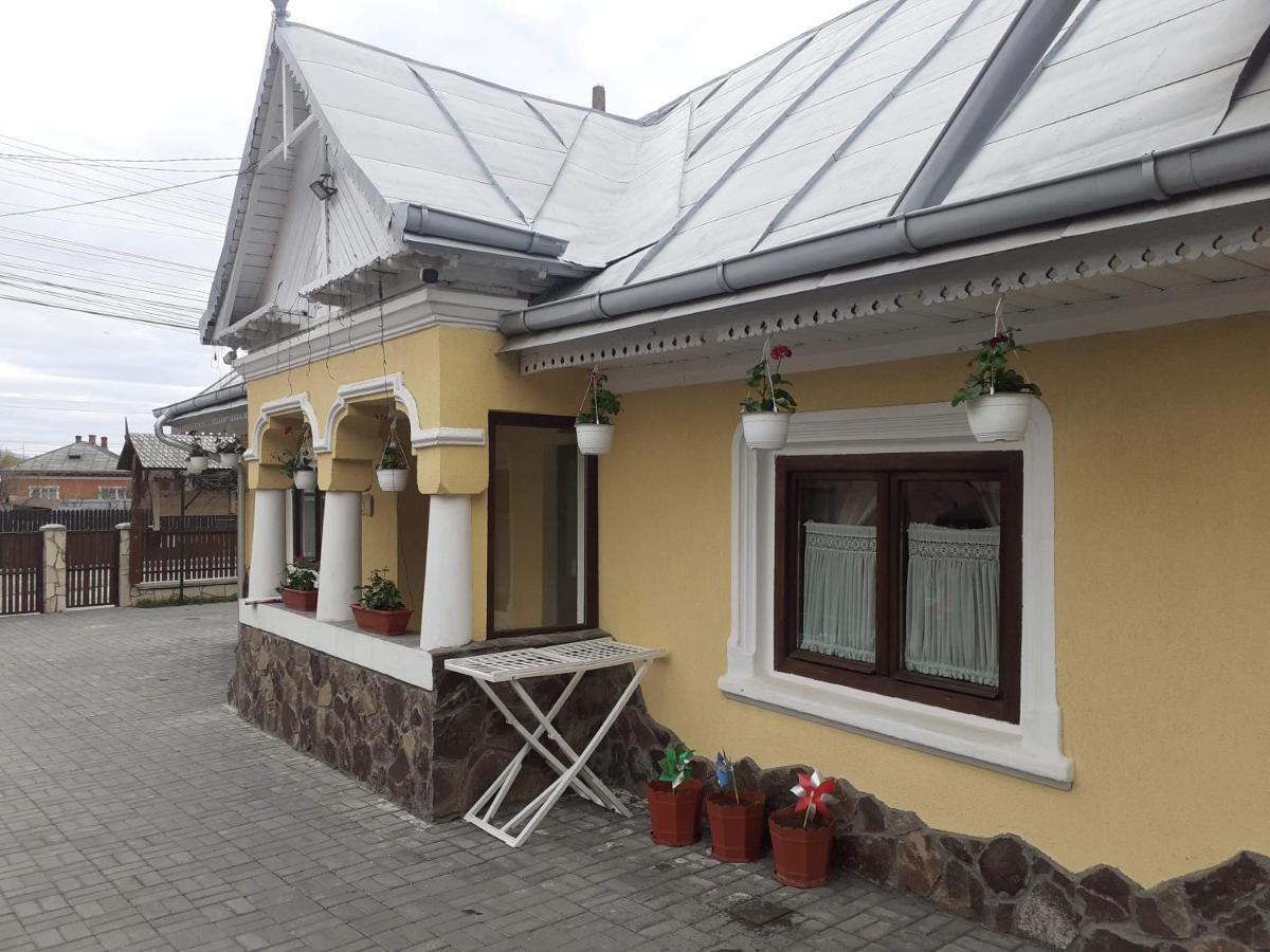 Casuta De Poveste Targu Neamt Exterior photo