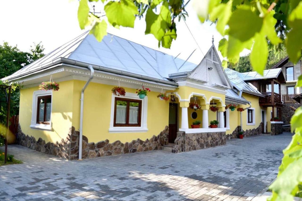 Casuta De Poveste Targu Neamt Exterior photo