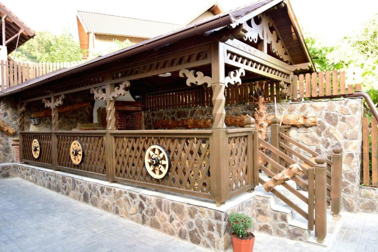Casuta De Poveste Targu Neamt Exterior photo