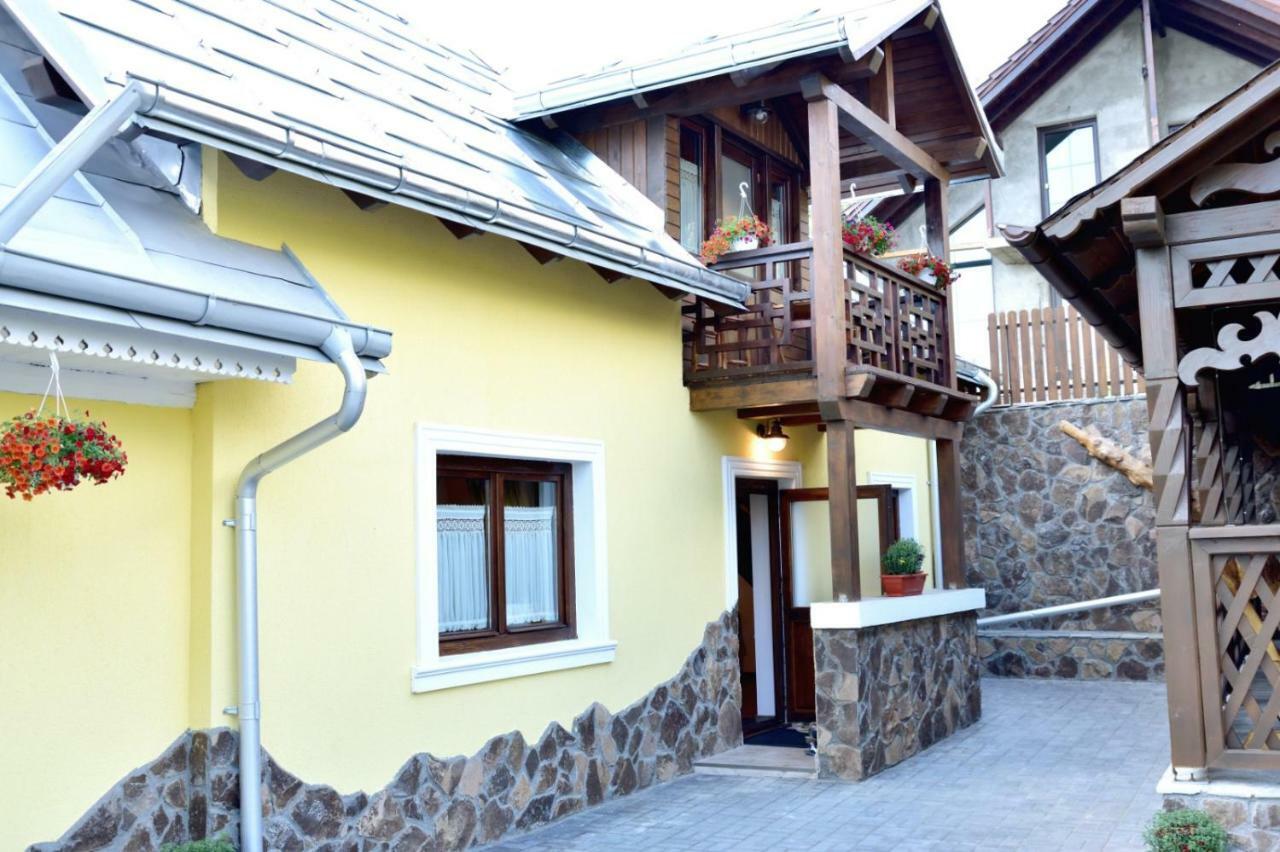 Casuta De Poveste Targu Neamt Exterior photo